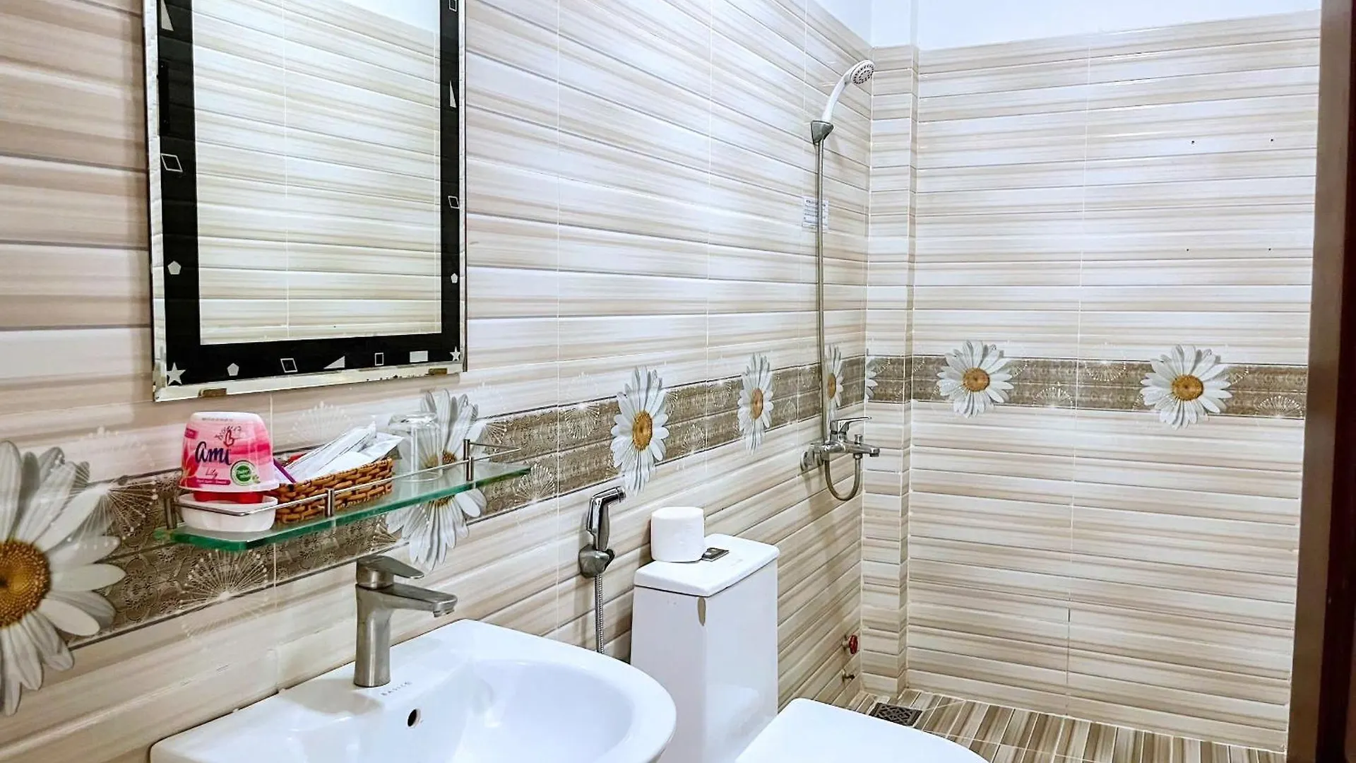 Hotel Khach San Ha Dan - Bai Sau Vung Tau